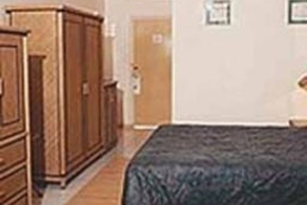 MELANESIAN HOTEL AND APARTMENT (Lae)